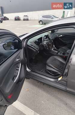 Хетчбек Ford Focus 2013 в 