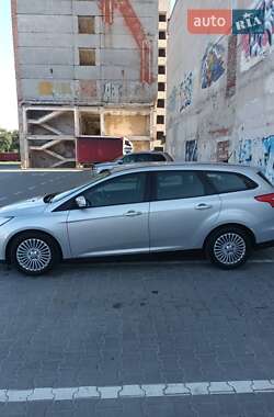 Универсал Ford Focus 2015 в 