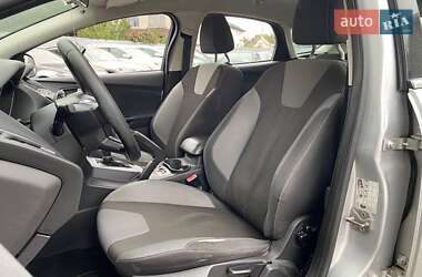 Хэтчбек Ford Focus 2013 в 