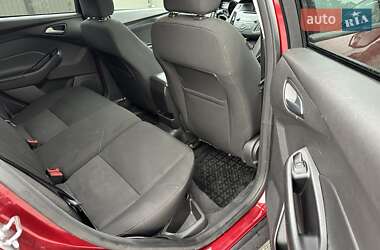Хэтчбек Ford Focus 2016 в 