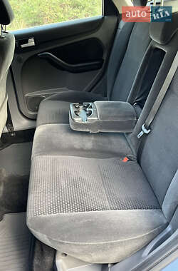 Хэтчбек Ford Focus 2007 в 
