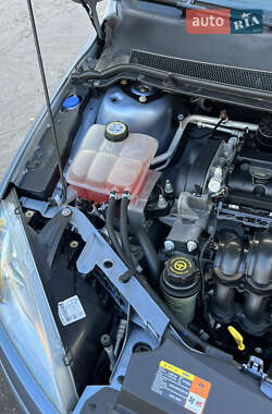 Хэтчбек Ford Focus 2007 в 