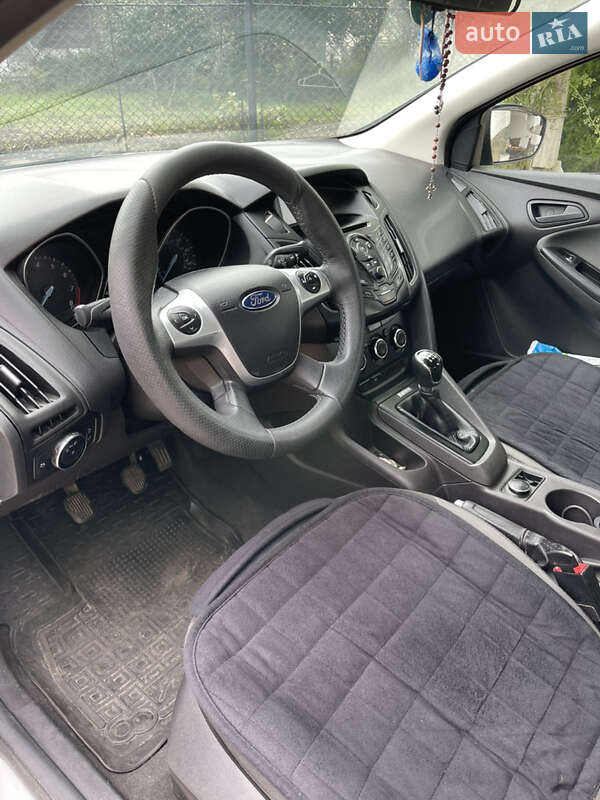 Седан Ford Focus 2013 в Стрию