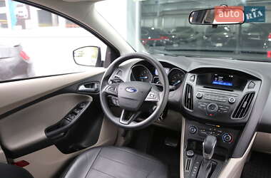 Седан Ford Focus 2016 в 