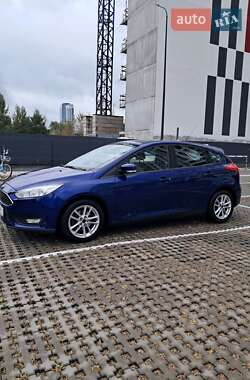 Хэтчбек Ford Focus 2015 в 