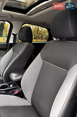 Седан Ford Focus 2012 в 