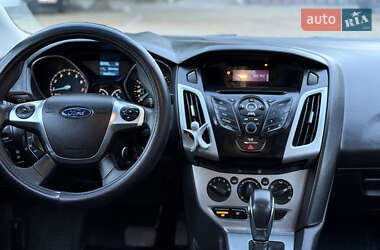 Седан Ford Focus 2011 в 
