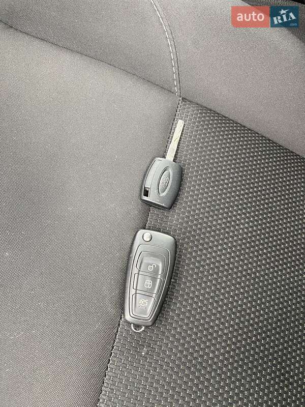 Хэтчбек Ford Focus 2015 в Львове