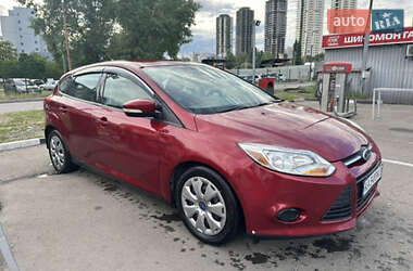 Хетчбек Ford Focus 2012 в 