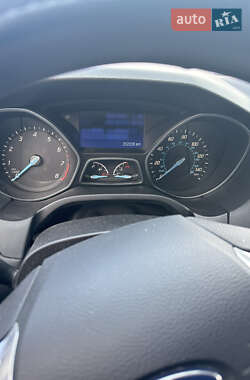 Хетчбек Ford Focus 2012 в 