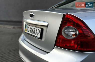 Седан Ford Focus 2009 в 