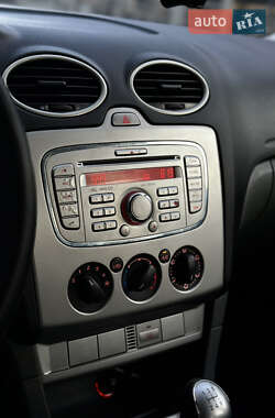 Седан Ford Focus 2009 в 