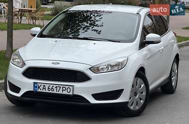 Хэтчбек Ford Focus 2015 в 