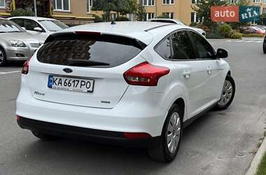 Хэтчбек Ford Focus 2015 в 