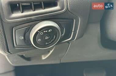 Хэтчбек Ford Focus 2015 в 