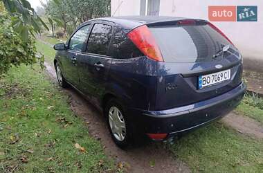 Хэтчбек Ford Focus 2002 в 
