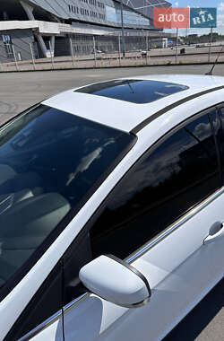 Седан Ford Focus 2015 в 