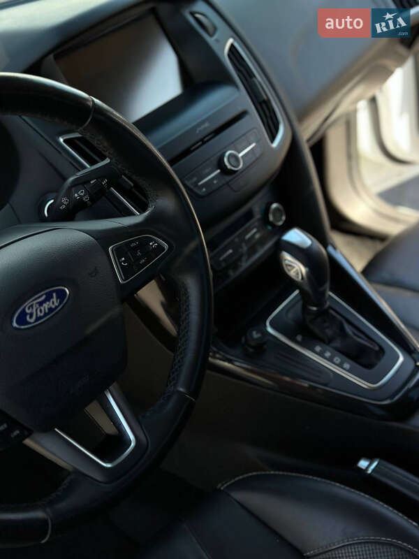 Седан Ford Focus 2015 в Львове