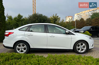 Седан Ford Focus 2012 в 