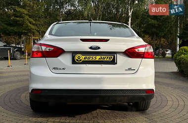 Седан Ford Focus 2012 в 