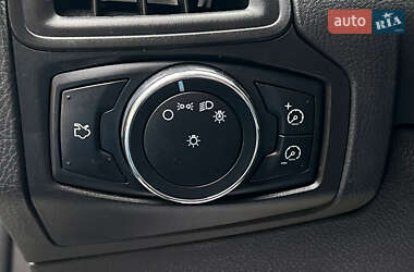 Седан Ford Focus 2012 в 
