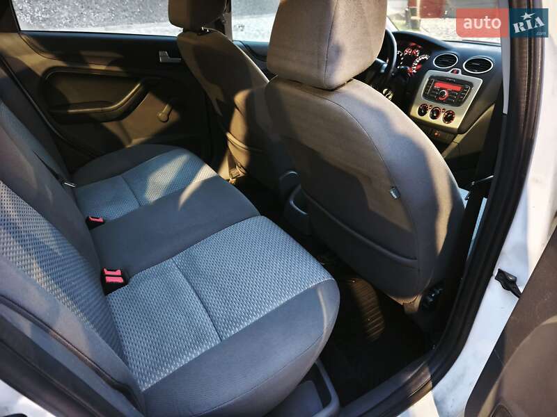 Седан Ford Focus 2007 в Львове