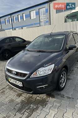 Хэтчбек Ford Focus 2011 в 