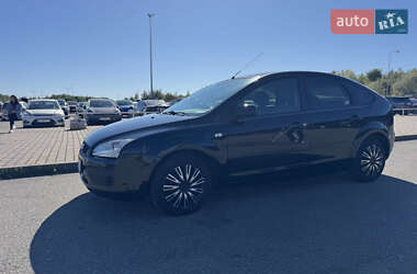 Хэтчбек Ford Focus 2007 в 