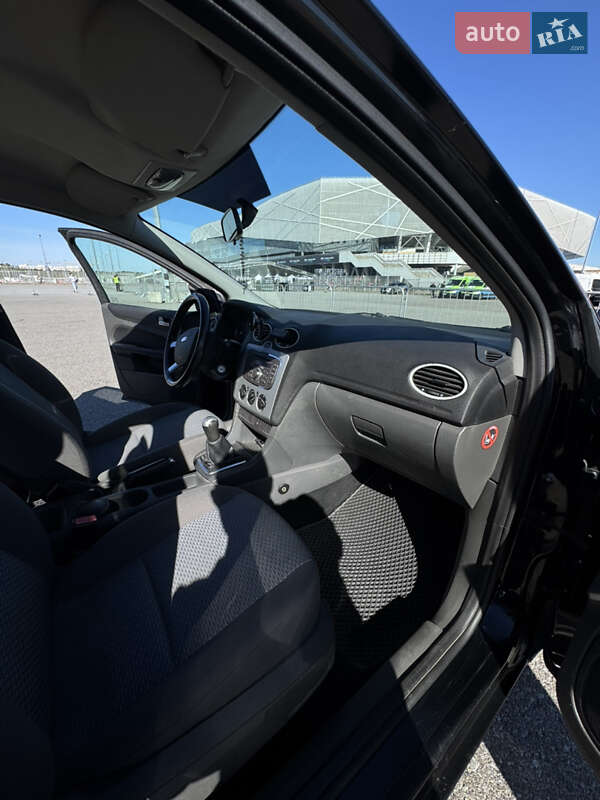 Хэтчбек Ford Focus 2007 в Львове
