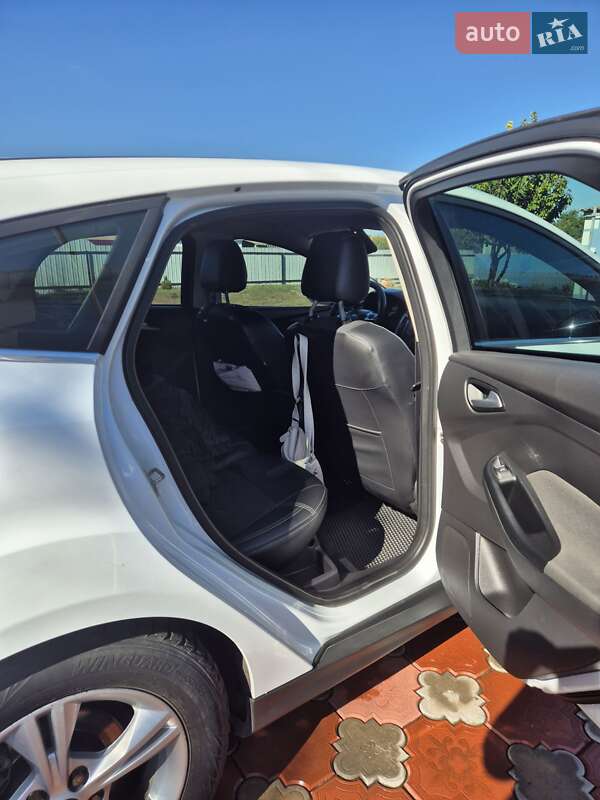 Хэтчбек Ford Focus 2013 в Полтаве