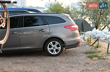 Универсал Ford Focus 2014 в 