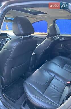 Хэтчбек Ford Focus 2013 в 