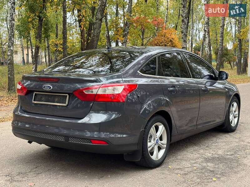 Седан Ford Focus 2013 в Охтирці