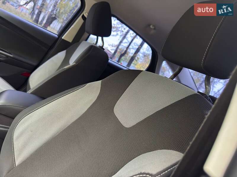 Седан Ford Focus 2013 в Охтирці
