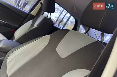 Седан Ford Focus 2013 в 