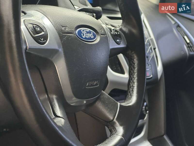 Седан Ford Focus 2013 в Охтирці