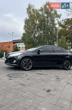 Седан Ford Focus 2013 в 