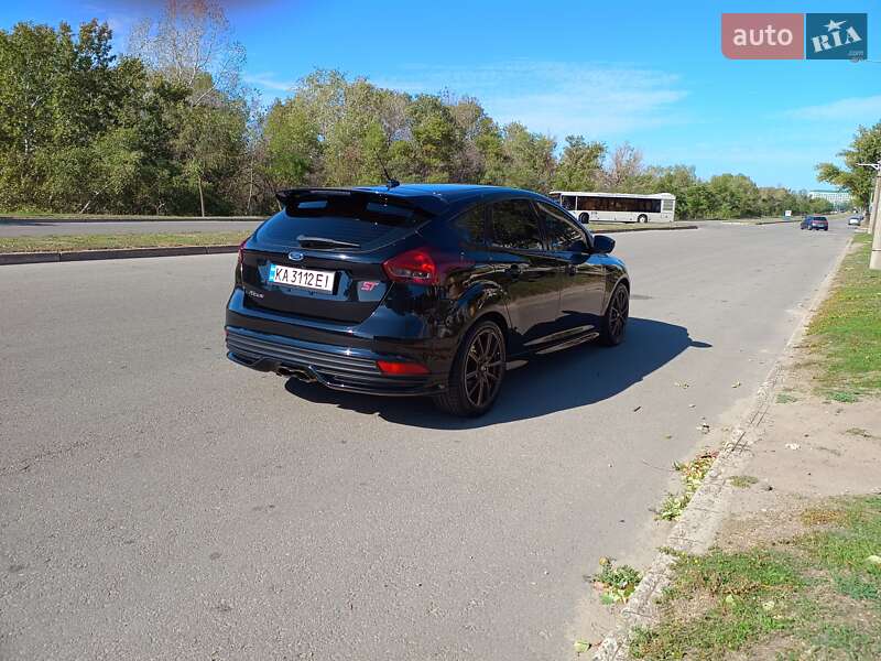 Хетчбек Ford Focus 2017 в Запоріжжі