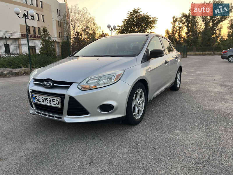 Седан Ford Focus 2012 в 