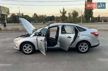 Седан Ford Focus 2012 в 