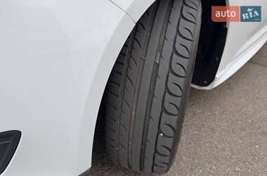 Седан Ford Focus 2015 в 