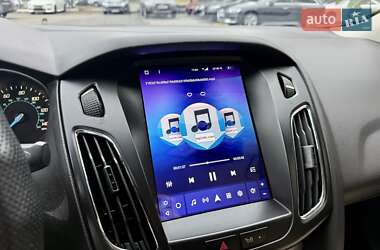 Седан Ford Focus 2013 в 