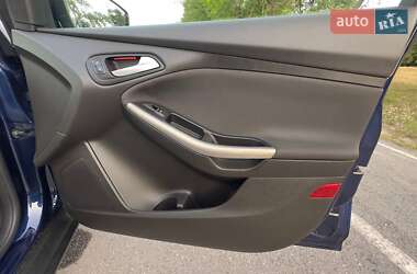 Седан Ford Focus 2016 в 