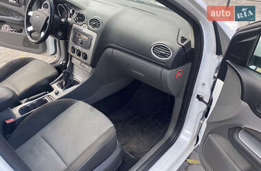 Универсал Ford Focus 2010 в 