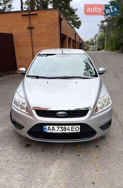 Универсал Ford Focus 2010 в 