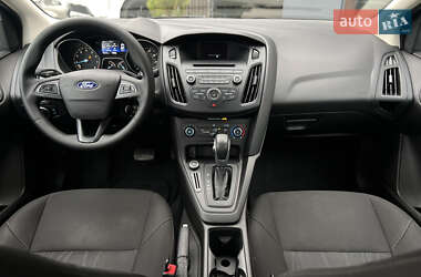 Седан Ford Focus 2015 в 