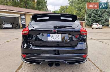 Хэтчбек Ford Focus 2017 в 