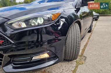 Хэтчбек Ford Focus 2017 в 