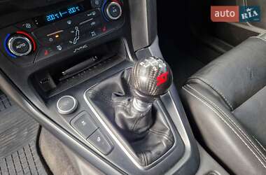 Хэтчбек Ford Focus 2017 в 