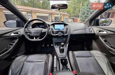 Хэтчбек Ford Focus 2017 в 